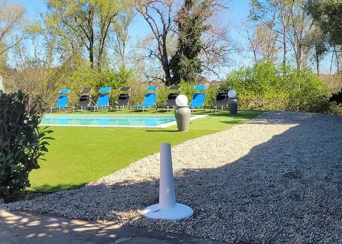 à Casita 8 Personnes Avec Piscine Villa