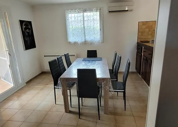 à Casita 8 Personnes Avec Piscine Villa