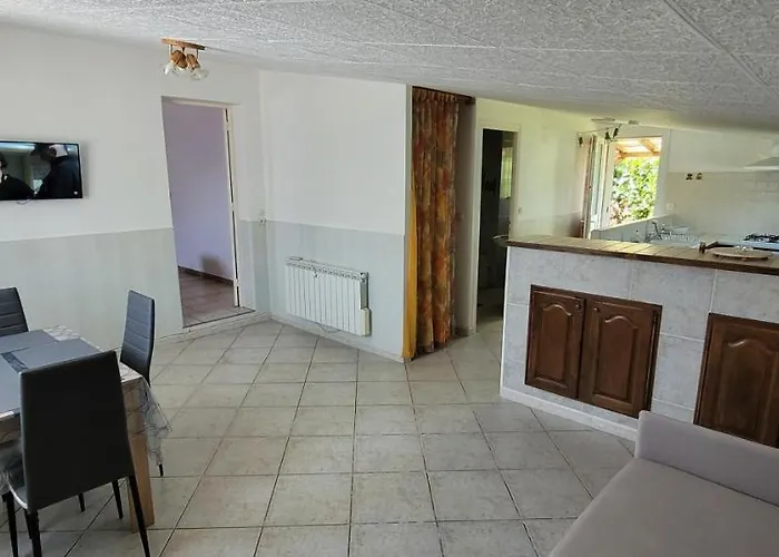 à Casita 8 Personnes Avec Piscine Villa *